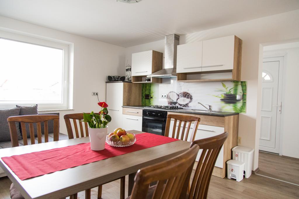 Apartments Ema Podčetrtek Екстериор снимка